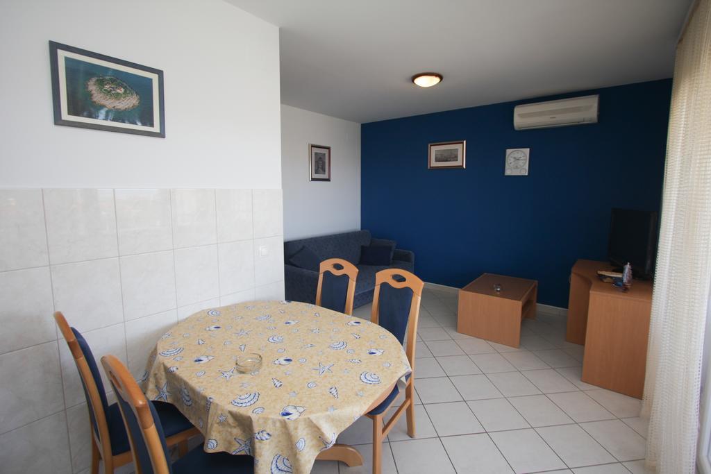 Apartments Spirito Rogoznica  Ngoại thất bức ảnh